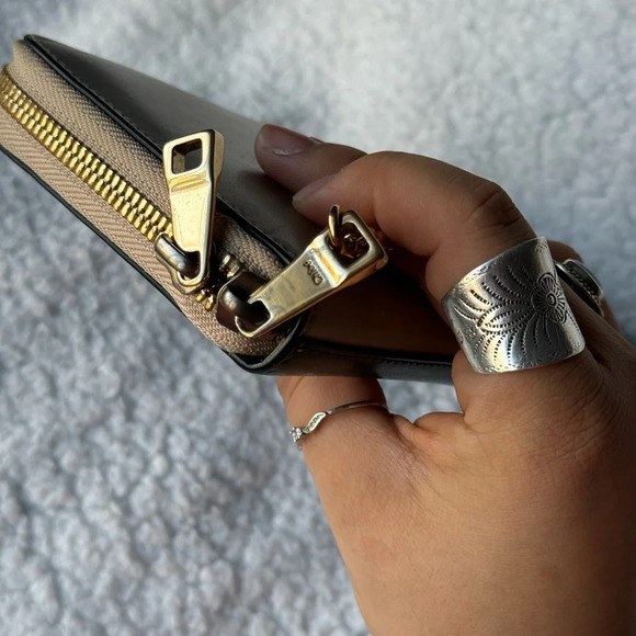 AUTHENTIC Two Tone Chloe Wallet - Picture 14 of 16